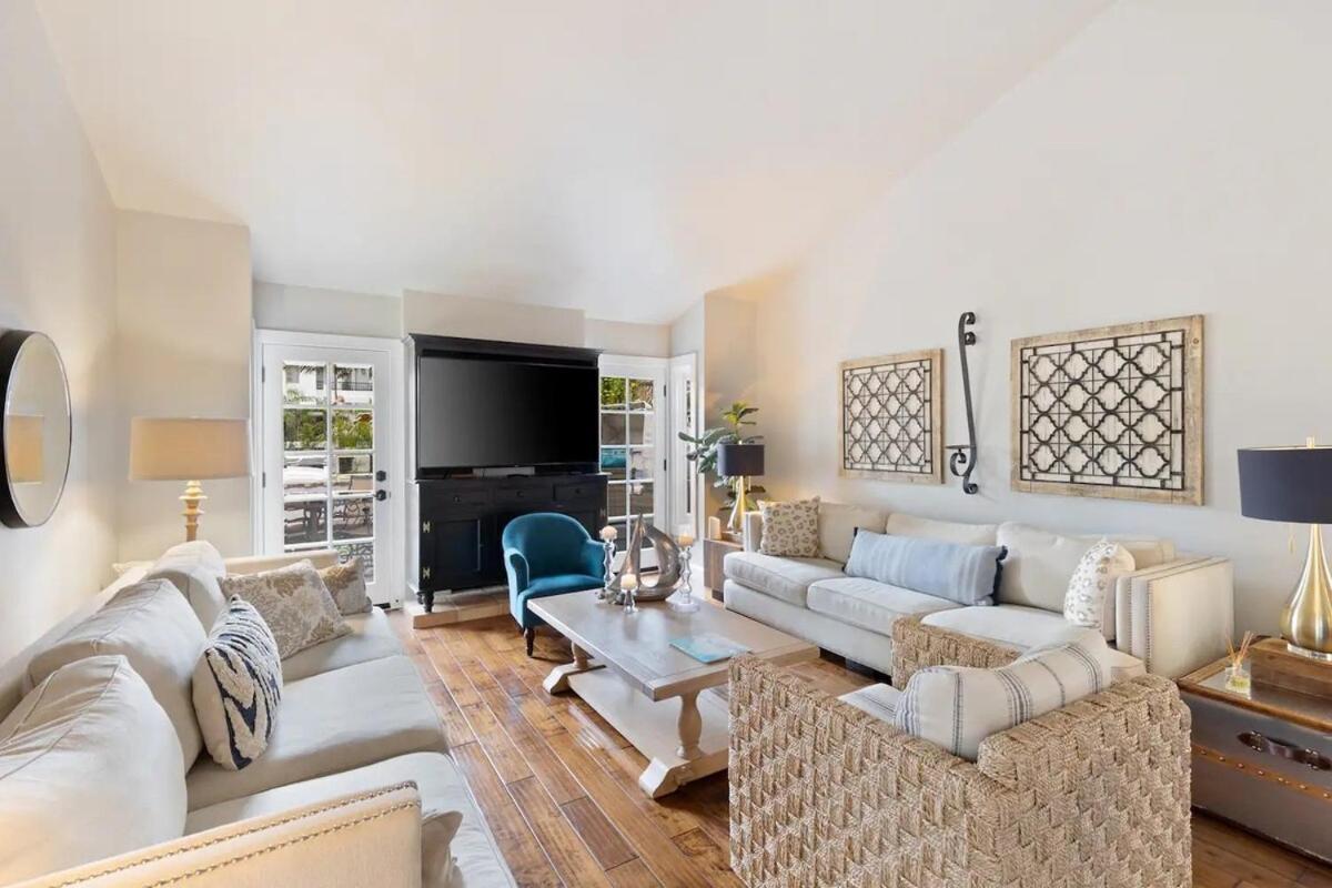 Elegant Beach Living, Just Blocks To The Sand Huntington Beach Exterior photo
